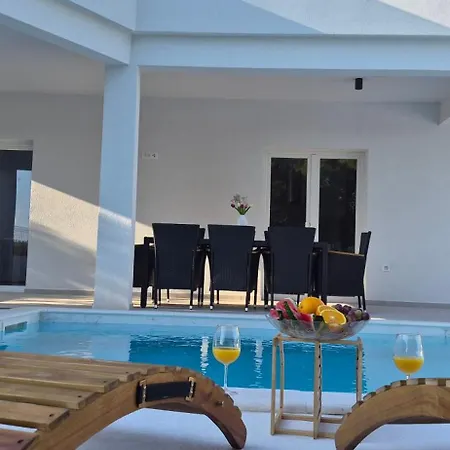With Pool Mirta Villa Posedarje