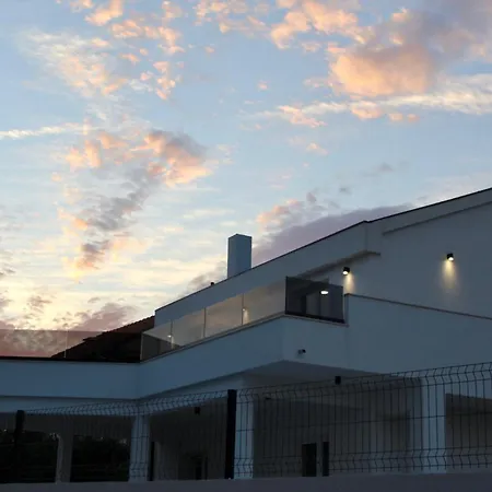 Villa With Pool Mirta Posedarje